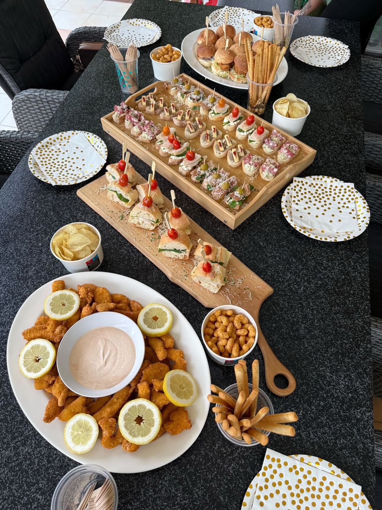 Izbor finger food prigrizkov